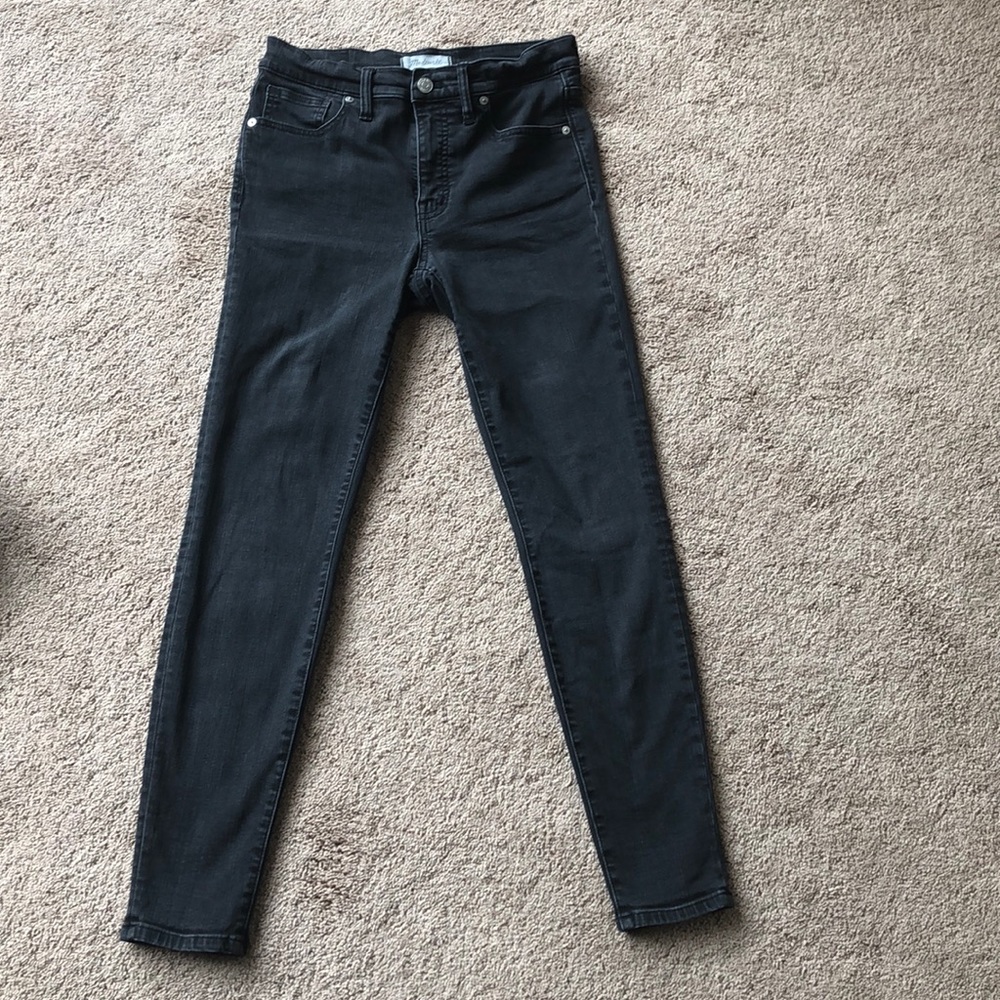 Gently used Madewell high rise faded black denim28